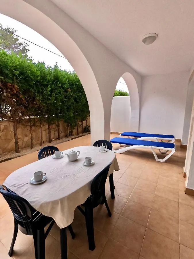 Apartamentos Punta Prima Beach 2*,